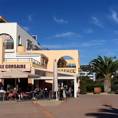 2 Pieces A Sete, A 300m De La Avec Parking Et Loggia Vitree - Fr-1-338-302 *