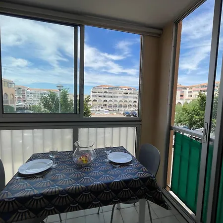 Apartamento 2 Pièces à Sète, à 300m De La Avec Parking Et Loggia Vitrée - Fr-1-338-302
