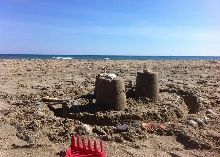 2 Pièces à Sète, à 300m De La Avec Parking Et Loggia Vitrée - Fr-1-338-302 Appartement *